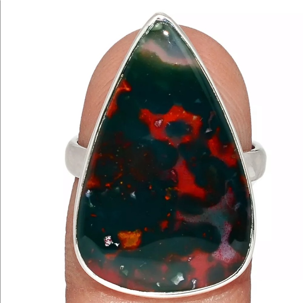 Sz 8.5 Blood Stone India 925 Sterling Silver Ring